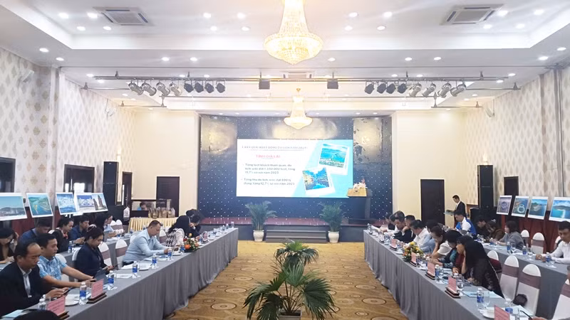 Quang cảnh hội nghị.