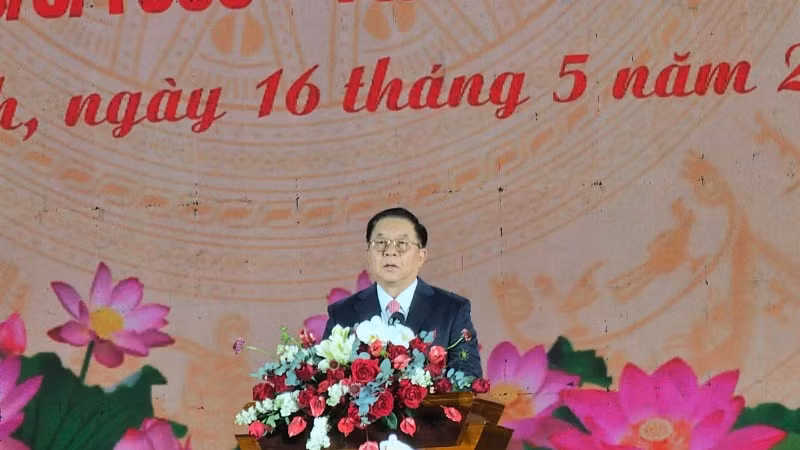 Đồng chí Nguyễn Trọng Nghĩa phát biểu tại buổi lễ.