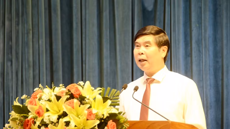 Phó Chủ tịch Ủy ban nhân dân tỉnh Lâm Hải Giang phát biểu tại hội thảo.