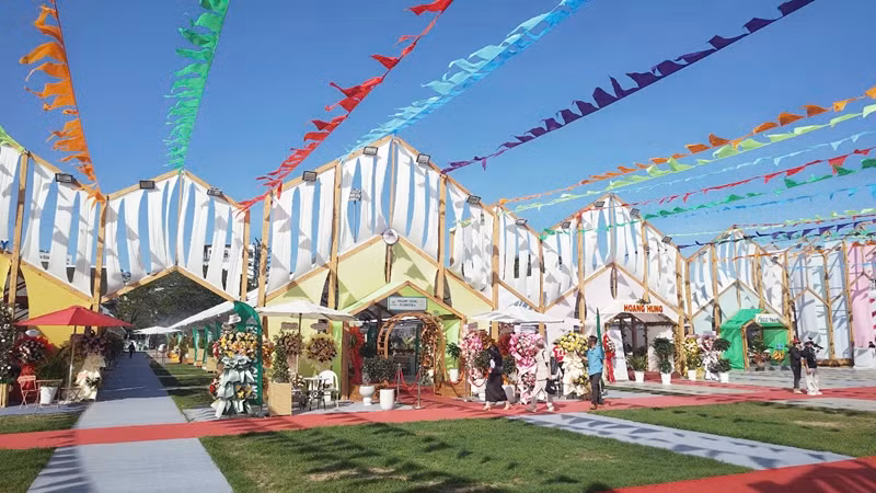 Hội chợ có sự tham gia của hàng trăm doanh nghiệp gỗ trong và ngoài nước.