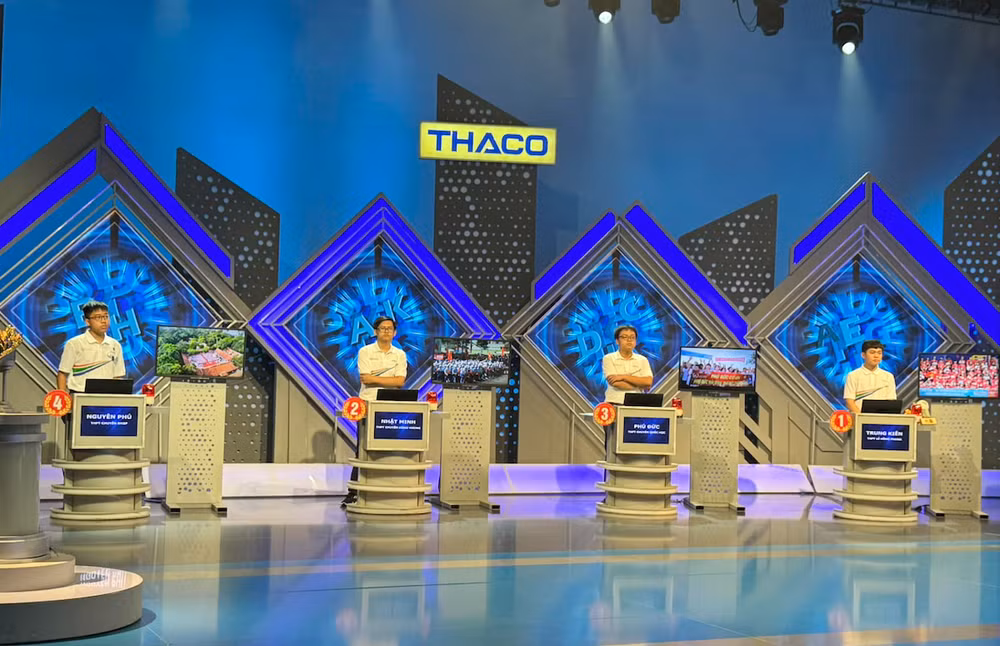 Bốn “nhà leo núi” tại Chung kết Đường lên đỉnh Olympia năm thứ 24. 