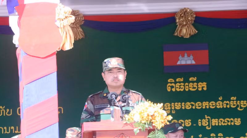 Trung tướng Pen Sokrethvithyea, Cục trưởng Cục Quân huấn, Chủ nhiệm Tiểu ban Quân huấn trực thuộc Ủy ban Liên bộ, Quân đội Hoàng gia Campuchia (Ảnh: Nguyễn Hiệp)