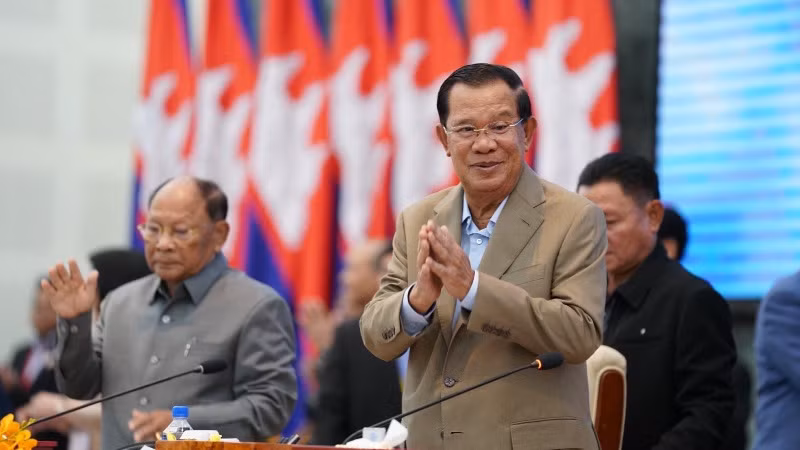 Hội nghị diễn ra dưới sự chủ trì của Chủ tịch CPP Samdech Techo Hun Sen (phải) và Chủ tịch danh dự CPP Samdech Heng Samrin. (Ảnh: Fresh News)