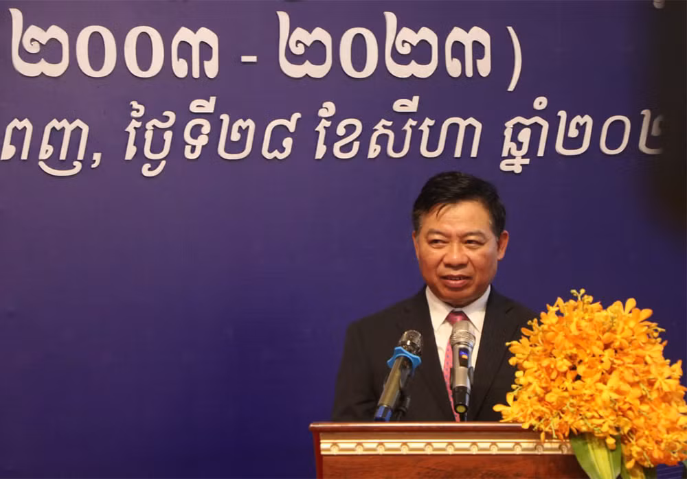 Đại sứ Nguyễn Huy Tăng biểu dương thành tích của Hội Khmer-Việt Nam trong thời gian qua. (Ảnh: Nguyễn Hiệp)