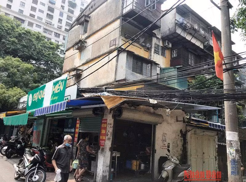 Chung cư cũ Hà Nội.