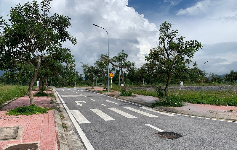 Dự án khu nhà ở Tân Thanh thành phố Điện Biên Phủ được triển khai đã lâu nhưng chưa hoàn thành. Ảnh: Bích Hạnh