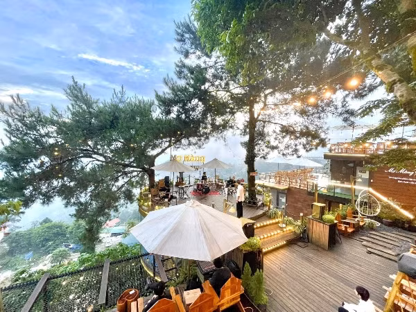 Một địa điểm biểu diễn ca nhạc tại 90s Homestay.