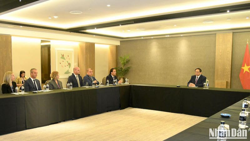 Thủ tướng Phạm Minh Chính làm việc với Hội đồng Kinh doanh Auckland.