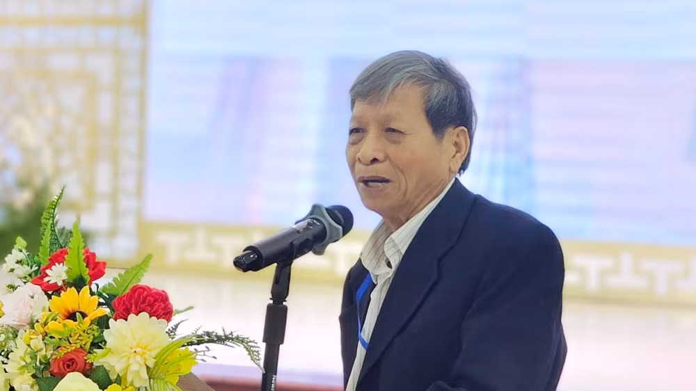 PGS- Tiến sĩ Đỗ Bang phát biểu tại hội thảo.