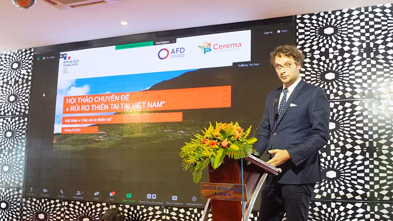 Đại diện Cơ quan Phát triển Pháp phát biểu tại hội thảo.