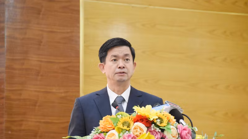 Bí thư Tỉnh ủy Quảng Trị Lê Quang Tùng phát biểu chào mừng hội thảo. Bí thư Tỉnh ủy Quảng Trị Lê Quang Tùng phát biểu chào mừng hội thảo.