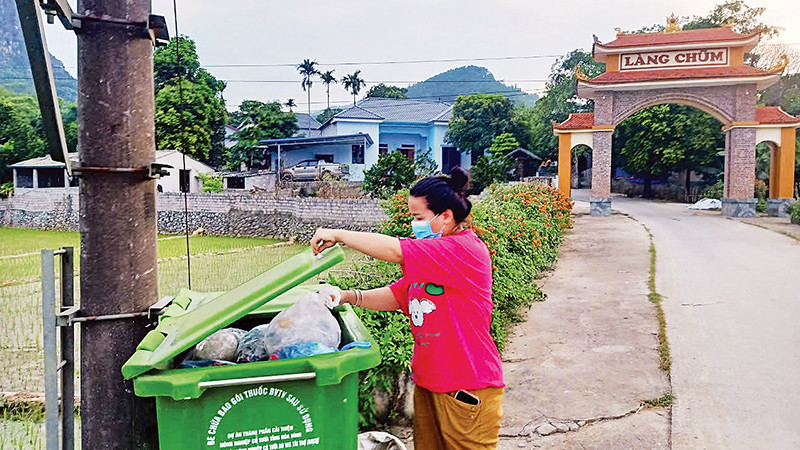 Người dân Hòa Bình đã có ý thức trong việc thu gom bao gói thuốc bảo vệ thực vật đúng quy định.