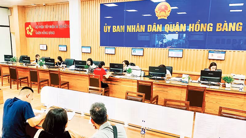 Ủy ban nhân dân quận Hồng Bàng đứng thứ nhất về năng lực cạnh tranh (DDCI) khối các địa phương thành phố Hải Phòng.
