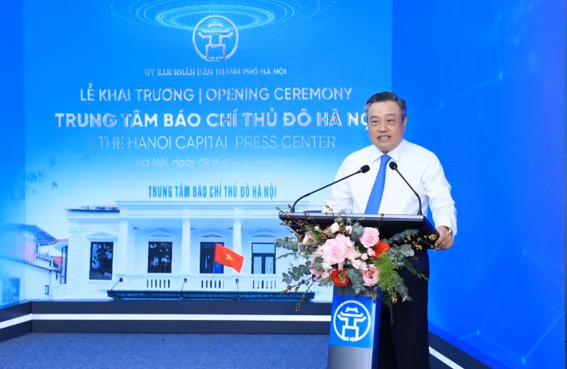 Chủ tịch Ủy ban nhân dân thành phố Hà Nội Trần Sỹ Thanh phát biểu tại lễ khai trương.