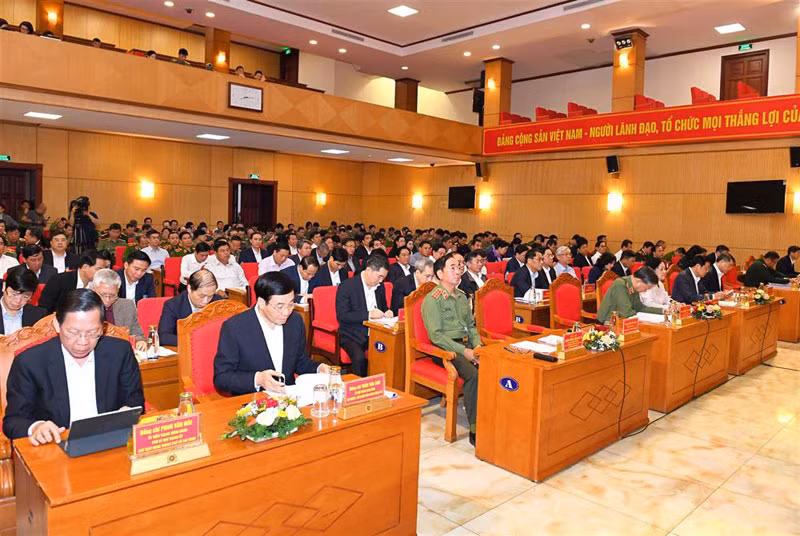  Toàn cảnh hội nghị.