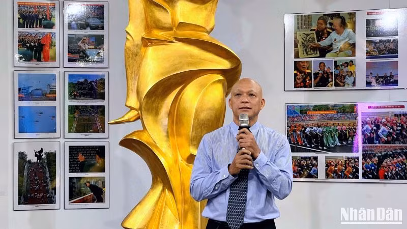 Nhiếp ảnh gia Nguyễn Á chia sẻ những kỷ niệm đáng nhớ khi tác nghiệp.