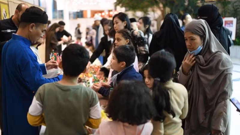 Những chú tò he Việt mang niềm vui đến với công chúng Trung Đông nhiều lứa tuổi. (ẢNH: BTC)