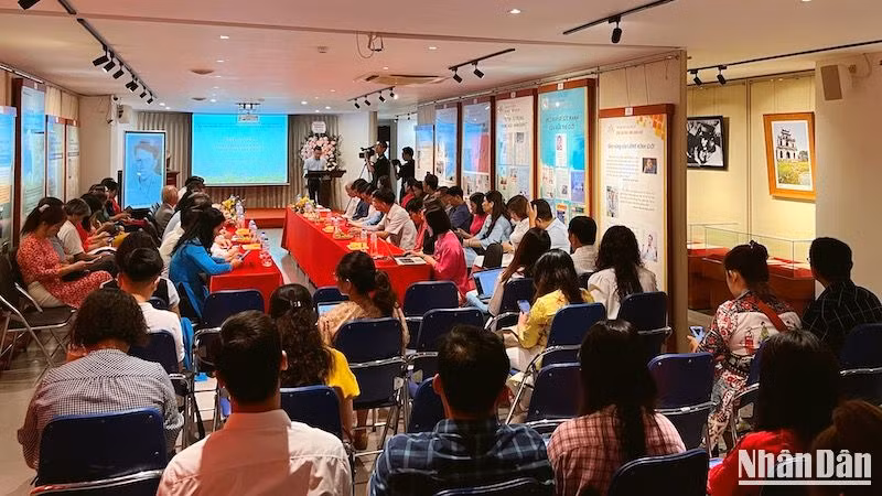 Toạ đàm thu hút hàng trăm nhà báo từ các cơ quan báo chí thuộc Bộ Văn hóa, Thể thao và Du lịch, báo chí Trung ương và Hà Nội.