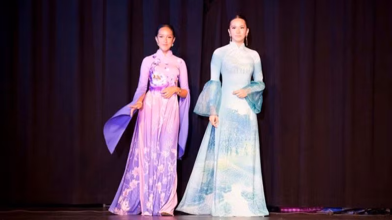 Trình diễn thời trang áo dài Việt Nam tại lễ ra mắt. (Ảnh: BTC)
