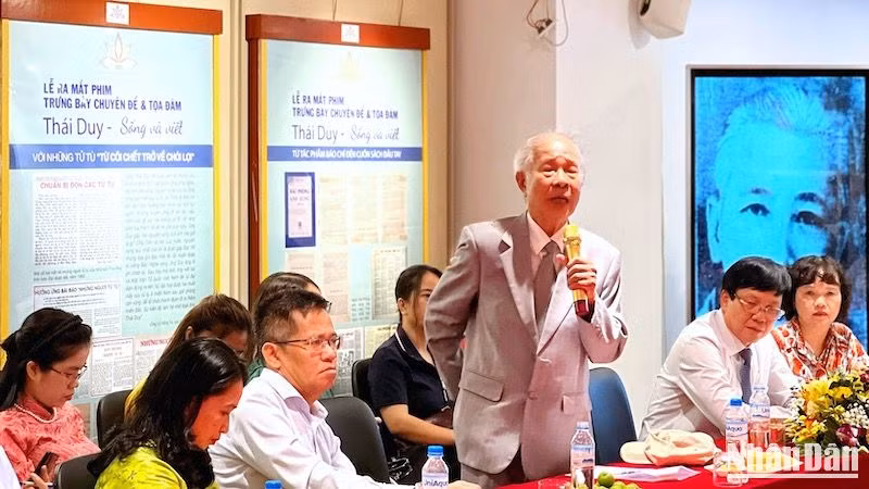 Ông Phan Văn Đồng, anh trai nhà báo liệt sĩ Phan Tứ Kỷ (1947-1972) đại diện gia đình kể về những ký ức, tình cảm với người thân đã anh dũng hy sinh năm 1972 tại Quảng Trị.