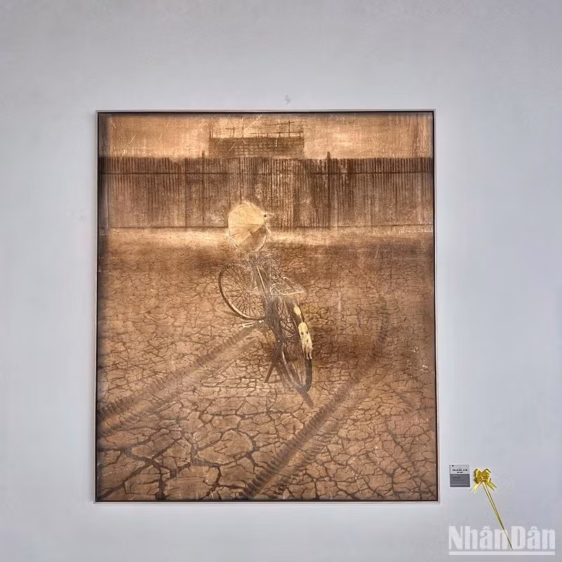 Tác phẩm "Mẹ tôi" của tác giả Vàng Hải Hưng (Hà Nội). Tác phẩm "Mẹ tôi" của tác giả Vàng Hải Hưng (Hà Nội).