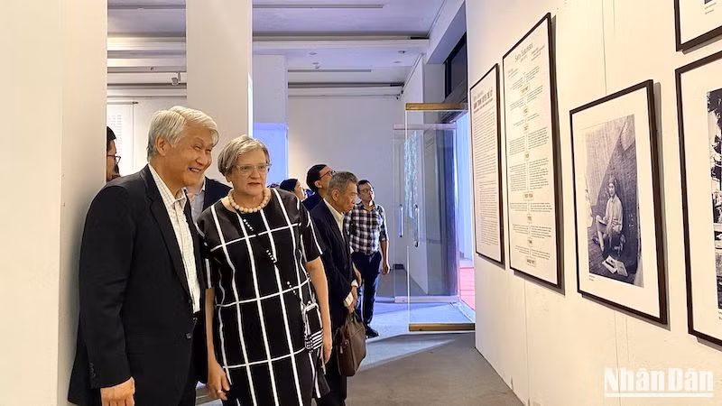 Triển lãm thu hút công chúng Thủ đô và du khách quốc tế.