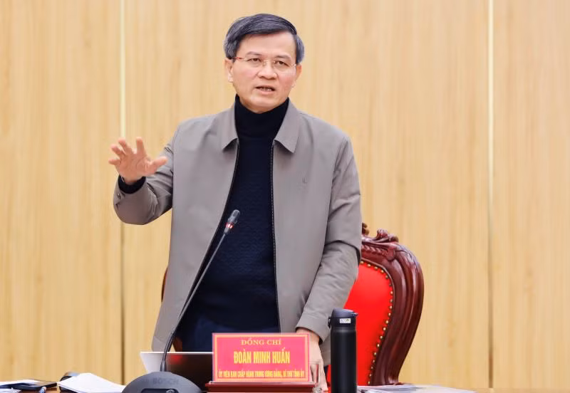 Đồng chí Đoàn Minh Huấn, Ủy viên Trung ương Đảng, Bí tỉnh Tỉnh ủy Ninh Bình nhấn mạnh về vai trò của ngành công nghiệp văn hóa tại hội nghị. (Ảnh: Đức Lam)