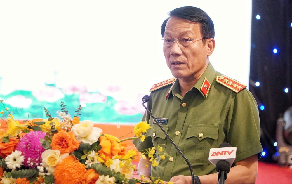 Đồng chí Lương Tam Quang, Bộ trưởng Công an phát biểu bế mạc hội thảo. Đồng chí Lương Tam Quang, Bộ trưởng Công an phát biểu bế mạc hội thảo.