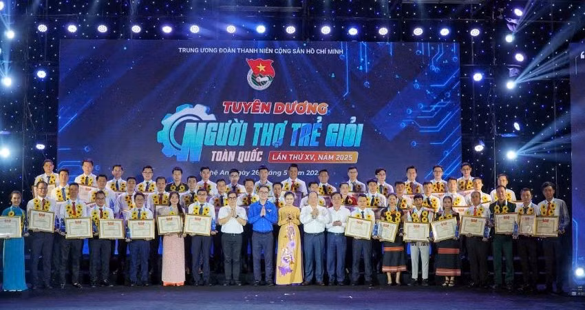 51 gương mặt được tuyên dương năm nay đến từ nhiều ngành nghề, lĩnh vực, địa phương khác nhau, nhưng đều có khát vọng vươn lên, tinh thần dấn thân và quyết tâm làm chủ kỹ năng nghề trong thời đại mới.