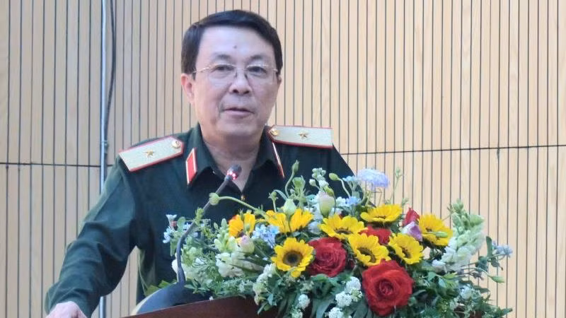 Thiếu tướng Nguyễn Xuân Thủy, Phó Cục trưởng Cục Tuyên huấn (Tổng cục Chính trị Quân đội nhân dân Việt Nam) phát biểu tại buổi gặp mặt. (Ảnh: ĐỖ THOA)