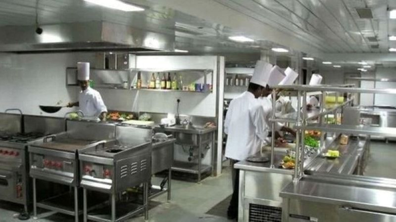 An toàn thực phẩm nguyên liệu, khâu quan trọng trong bảo đảm an toàn bếp ăn tập thể. (Ảnh: Cục An toàn thực phẩm)