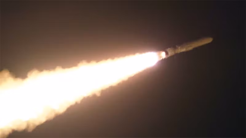 Tên lửa hành trình chiến lược "Pulhwasal-3-31" được phóng thử tại một địa điểm ở Triều Tiên. Hình ảnh do KCNA công bố ngày 25/1/2024.