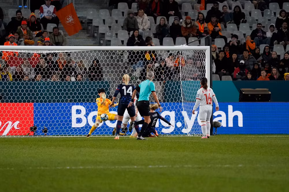 Đội tuyển nữ Việt Nam thua Hà Lan 0-7 ảnh 28