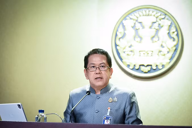 Ngày 20/2, Người phát ngôn Chính phủ Thái Lan Jirayu Houngsub khẳng định việc hồi hương số người Trung Quốc thực hiện theo luật xuất nhập cảnh của Thái Lan. Ảnh: Văn phòng Thủ tướng Thái Lan.