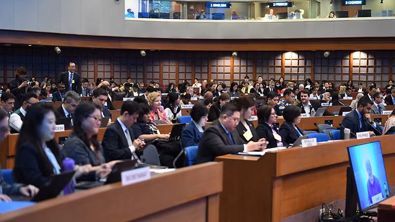 Hàng trăm đại biểu các nước tham dự Diễn đàn. Ảnh: Xuân Sơn