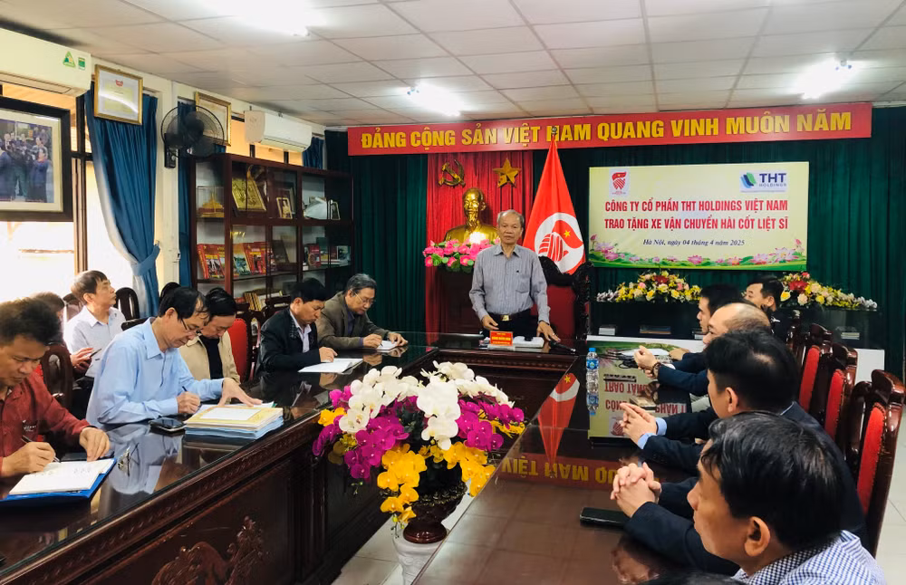 Trung tướng Hoàng Khánh Hưng, Chủ tịch Hội Hỗ trợ gia đình liệt sĩ Việt Nam phát biểu.