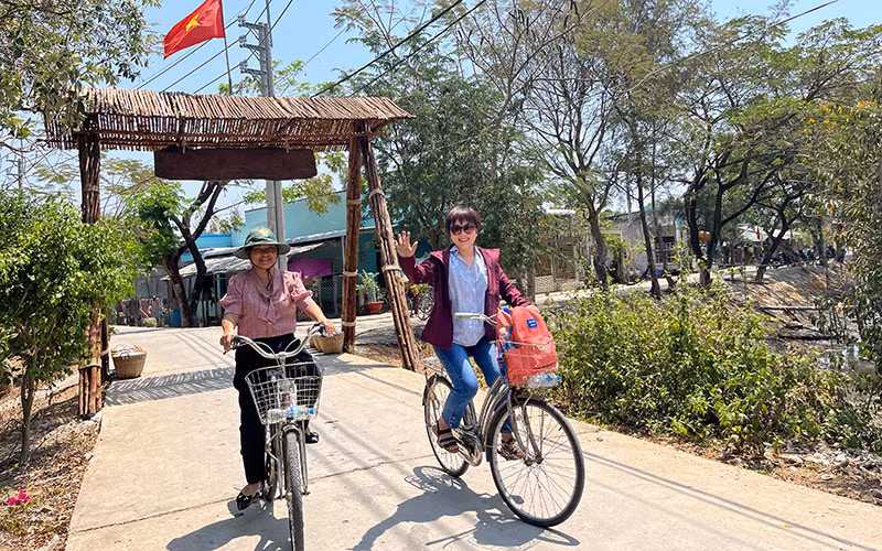Phát triển du lịch ở ấp Thiềng Liềng, xã đảo Thạnh An, huyện Cần Giờ - một trong những sản phẩm du lịch quận, huyện độc đáo của Thành phố Hồ Chí Minh.