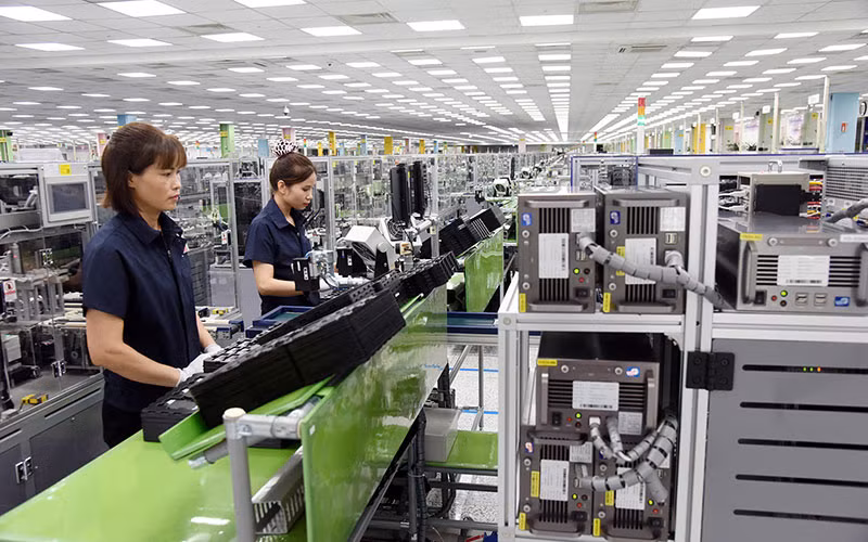 Sản xuất, lắp ráp linh kiện điện tử ở Công ty TNHH Samsung Electronics Việt Nam (SEV) tại Khu công nghiệp Yên Phong, Bắc Ninh.