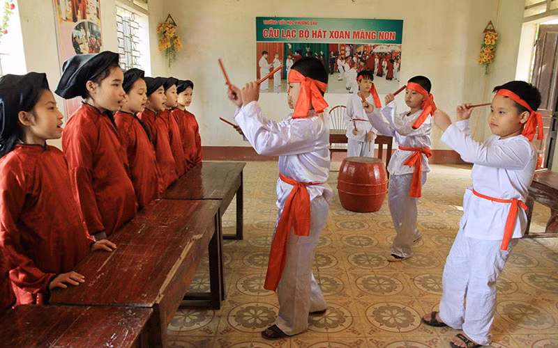 Tiết học hát Xoan của học sinh Trường tiểu học Phượng Lâu, thành phố Việt Trì (Phú Thọ).