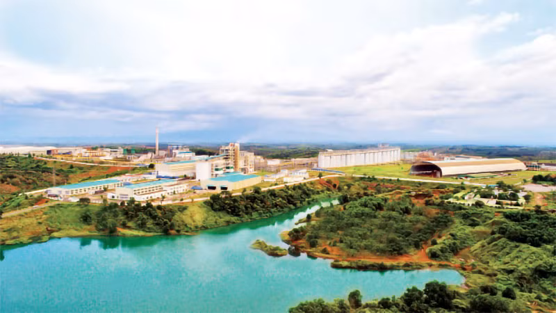 Công ty Nhôm Đắk Nông-TKV là đơn vị đi đầu và làm chủ công nghệ ngành công nghiệp mới sản xuất Alumin, với công suất đạt hơn 650 nghìn tấn/năm.