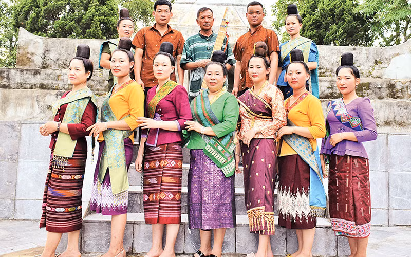 Trang phục dân tộc Lào ở Sơn La có những nét đặc trưng riêng. 