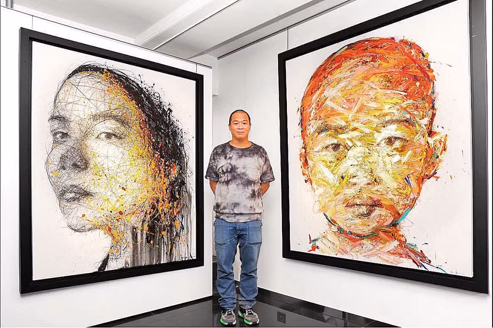 Họa sĩ Hom Nguyễn và tác phẩm.