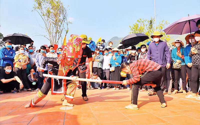 Đời sống của đồng bào dân tộc thiểu số Quảng Ninh ngày càng được cải thiện rõ rệt.