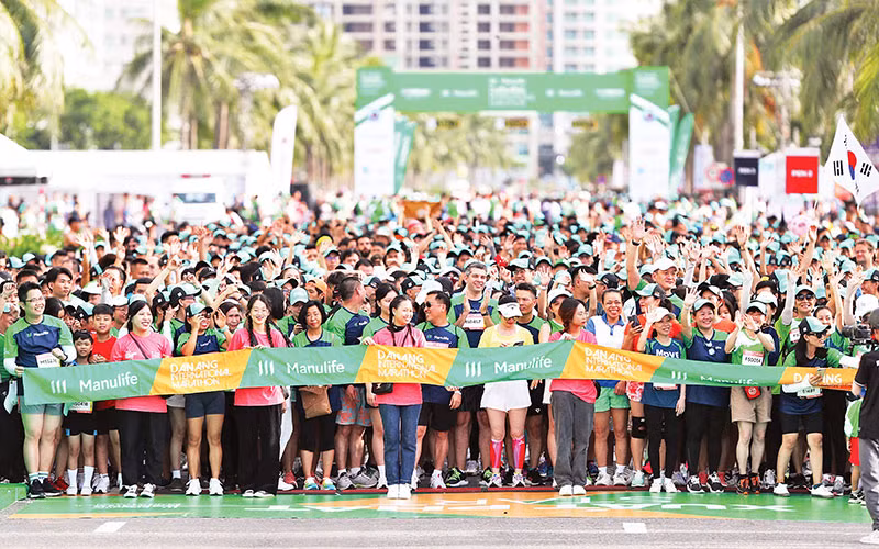 Hơn 9.000 vận động viên trong nước và quốc tế tham gia tranh tài.