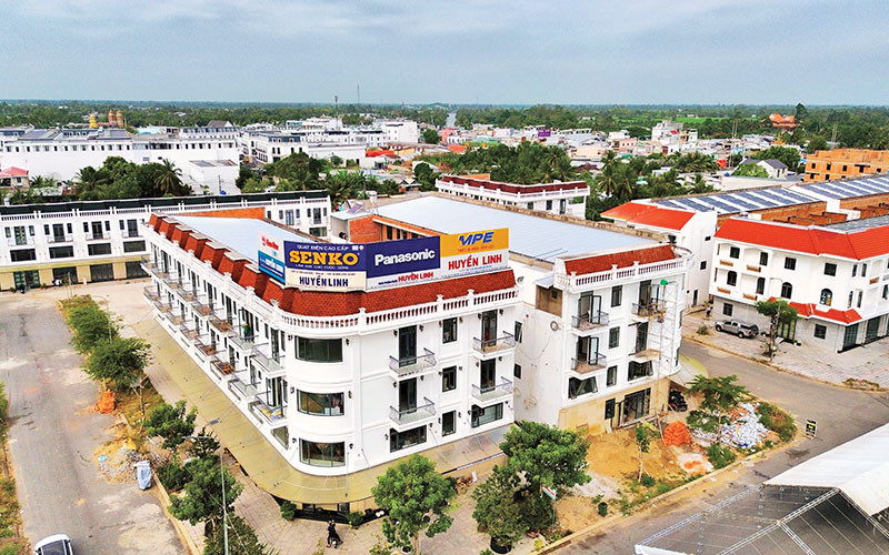 Dãy nhà phố được xây dựng với kiến trúc hiện đại tại Khu đô thị mới Thới Lai.