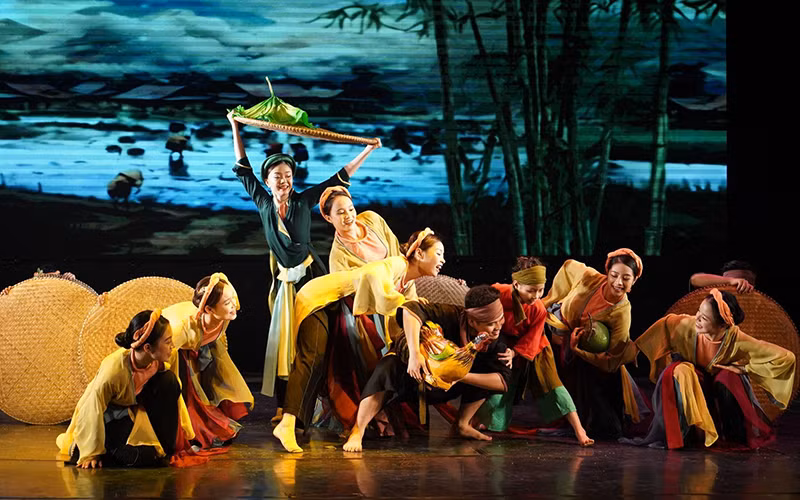 Cảnh trong vở múa Họa tình nhân gian của Trường đại học Văn hóa nghệ thuật quân đội. (Ảnh NTQĐ)