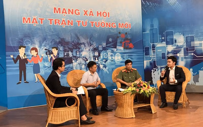 Chương trình tọa đàm "Mạng xã hội - mặt trận tư tưởng mới" do Trung tâm Truyền thông tỉnh Quảng Ninh tổ chức.