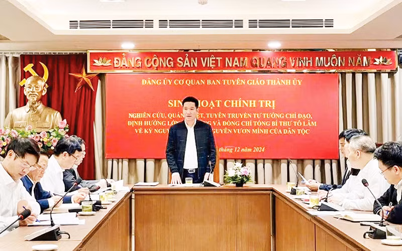 Buổi sinh hoạt chuyên đề của Đảng ủy cơ quan Ban Tuyên giáo Thành ủy Hà Nội.