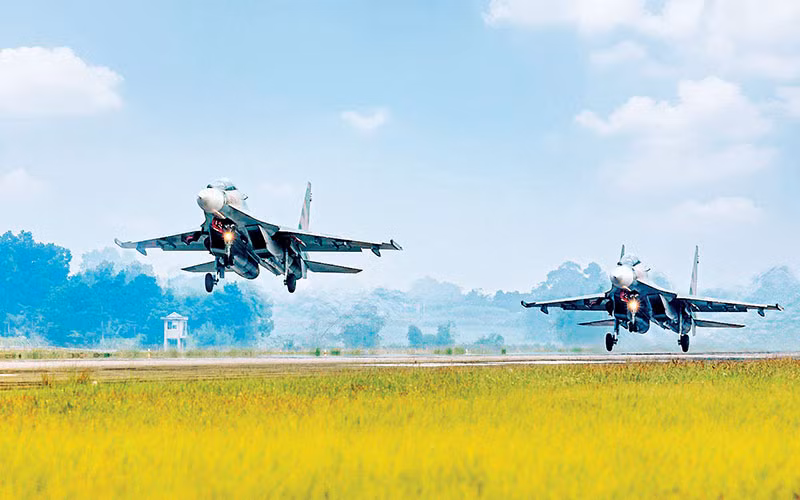Biên đội Su-30MK của Trung đoàn 935, Sư đoàn 370 cất cánh thực hiện nhiệm vụ huấn luyện. Nguồn: Tuyên huấn