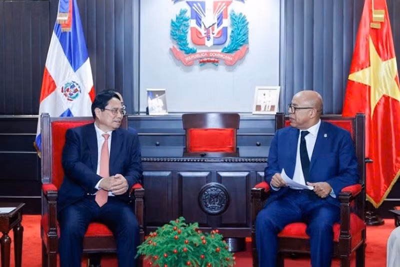 Thủ tướng Phạm Minh Chính hội kiến với Chủ tịch Hạ viện Alfredo Pacheco. (Ảnh: VGP/Nhật Bắc)
